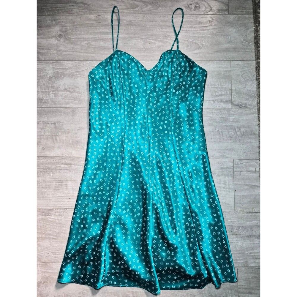 Source-unknown Women's Green and Blue Dress